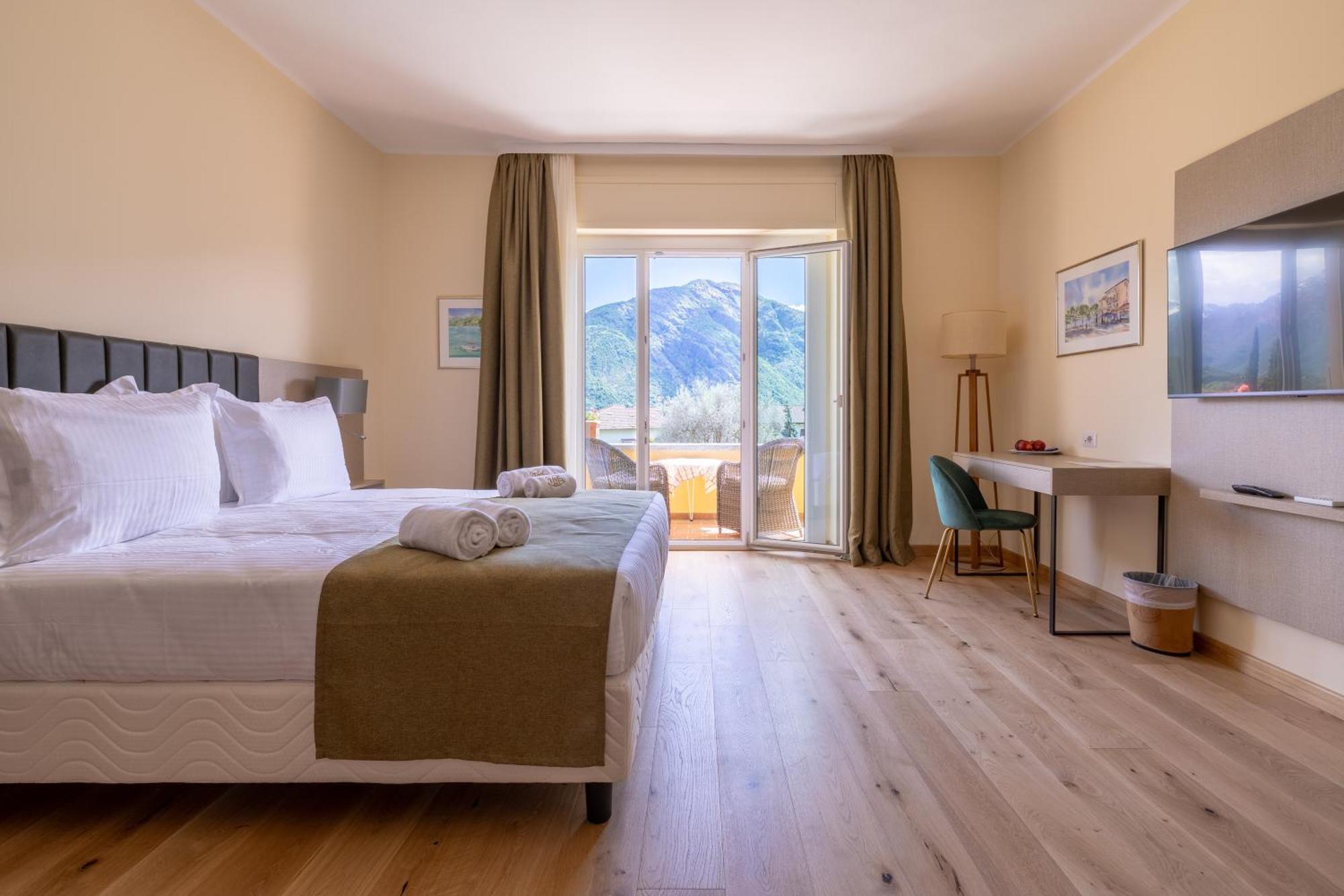 Albergo Villa Edy เตรเมสโซ ภายนอก รูปภาพ