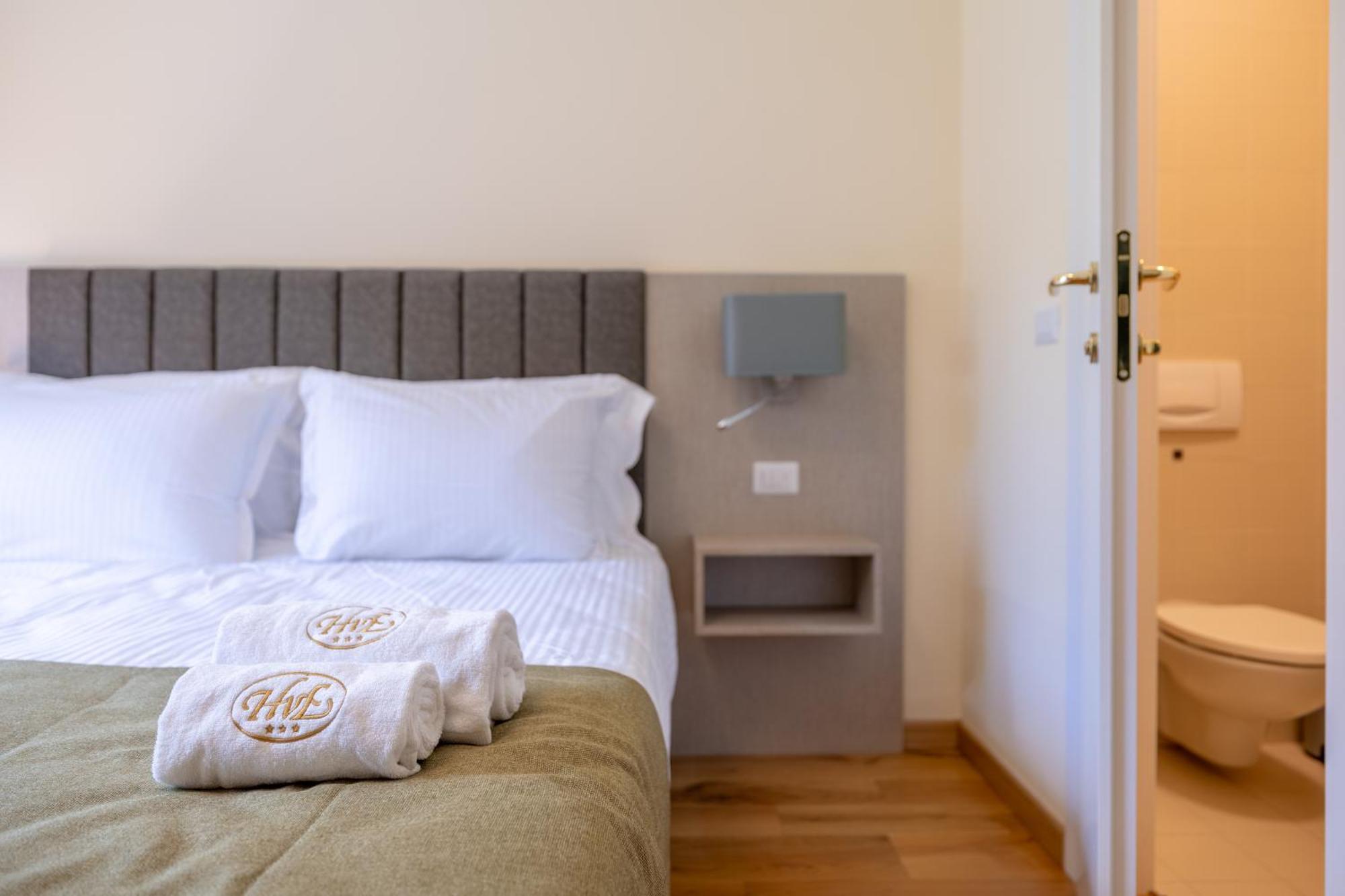 Albergo Villa Edy เตรเมสโซ ภายนอก รูปภาพ