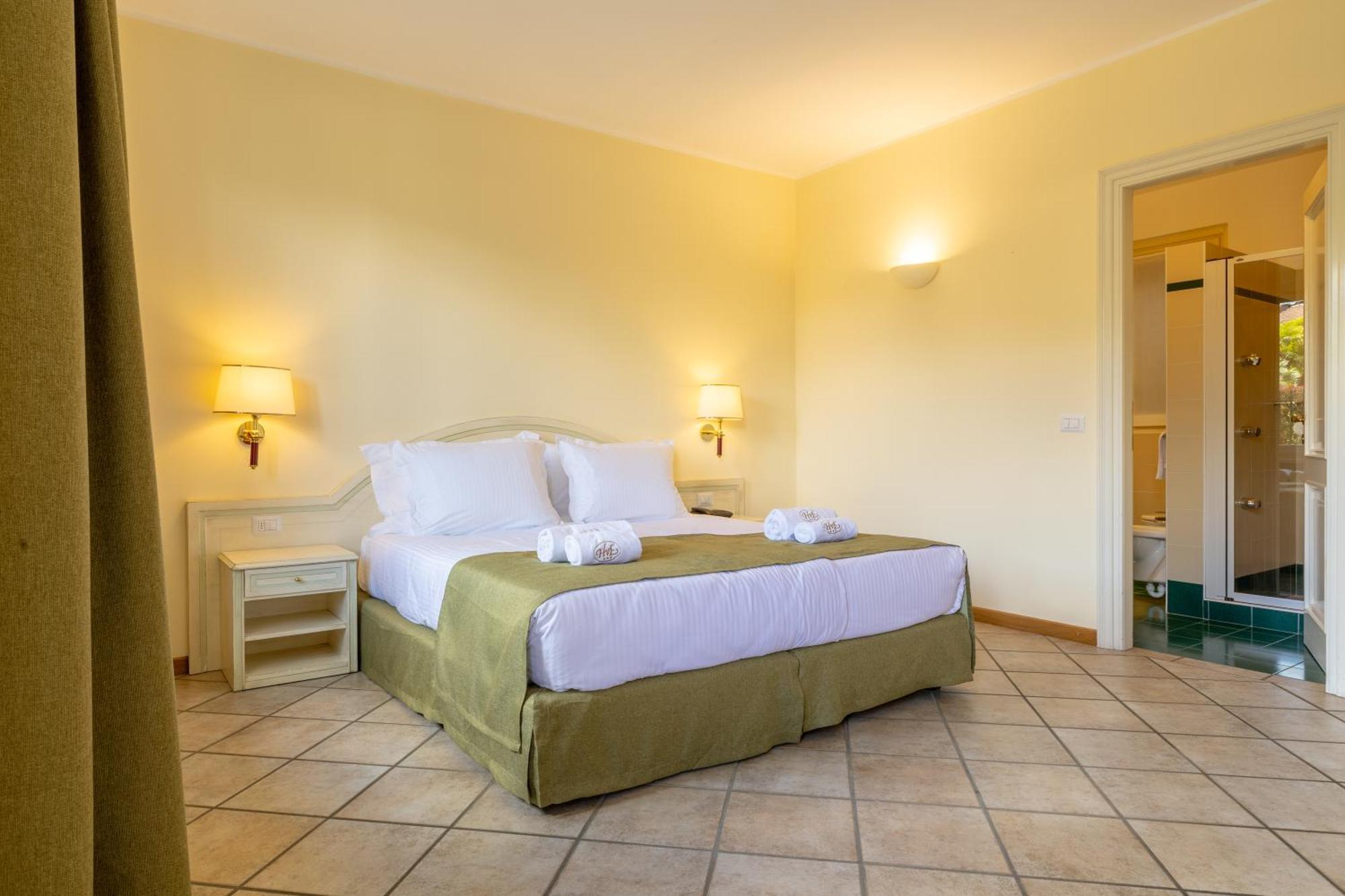 Albergo Villa Edy เตรเมสโซ ภายนอก รูปภาพ