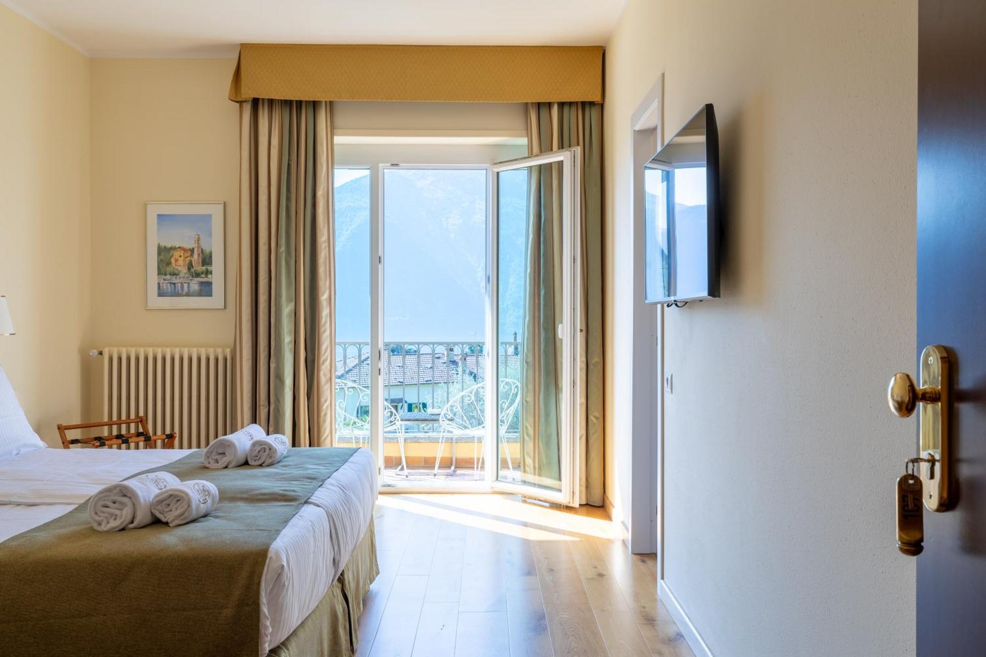Albergo Villa Edy เตรเมสโซ ภายนอก รูปภาพ